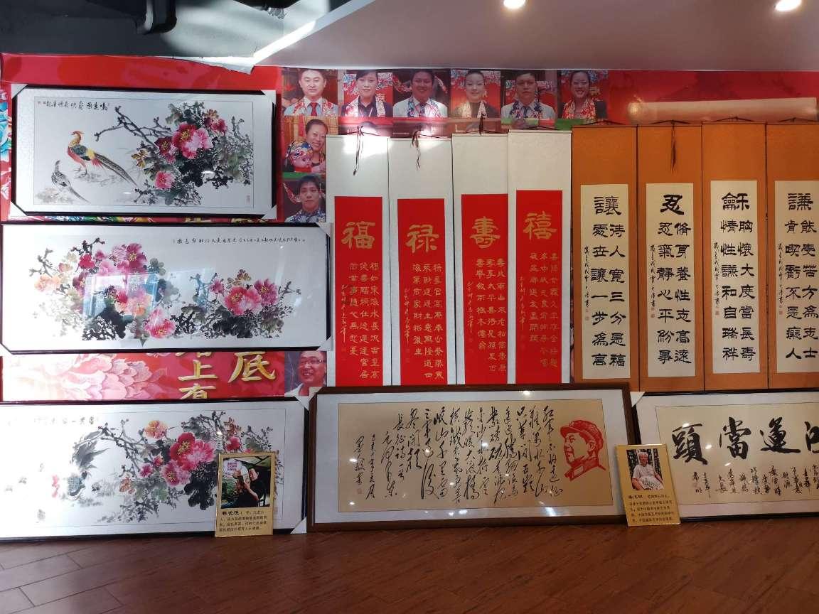 逃离棕榈树森林