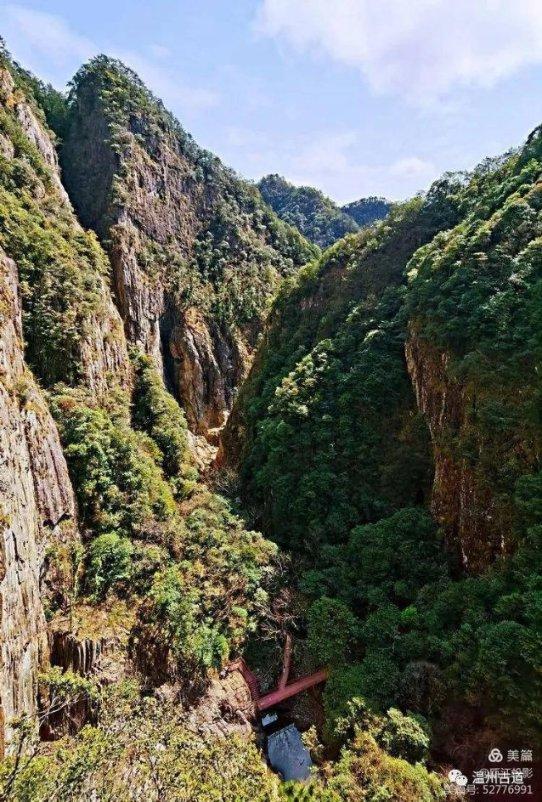 泸定县 加快建设减轻防汛压力